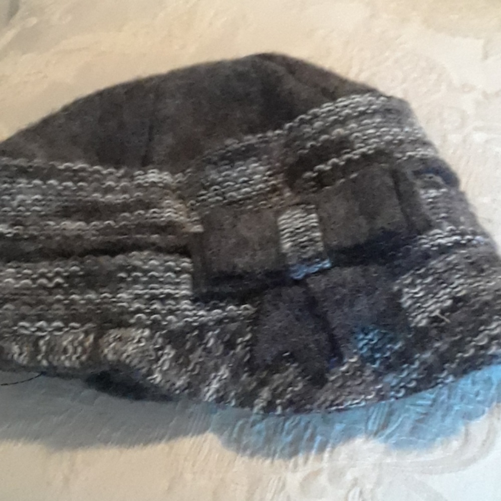 Winter hat - Picture 6 of 7
